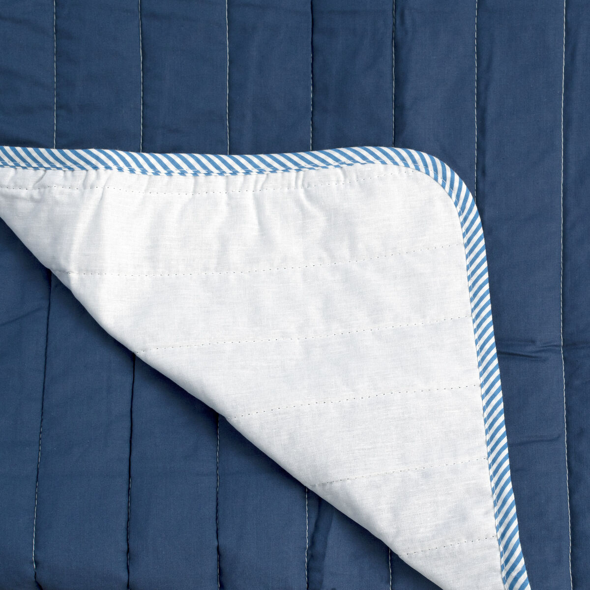 Sengetæppe med to sider HappyFriday Basic Dash Hvid Marineblå 240 x 260 cm